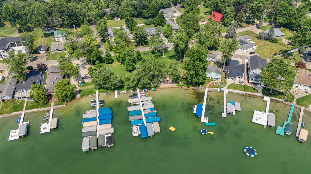 61100 Quinnesec Road, Cassopolis, MI, 49031-9452