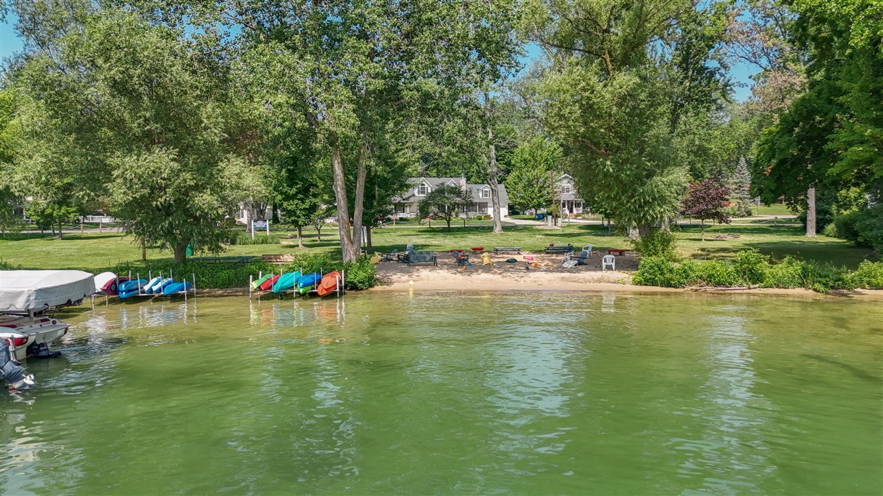 61100 Quinnesec Road, Cassopolis, MI, 49031-9452