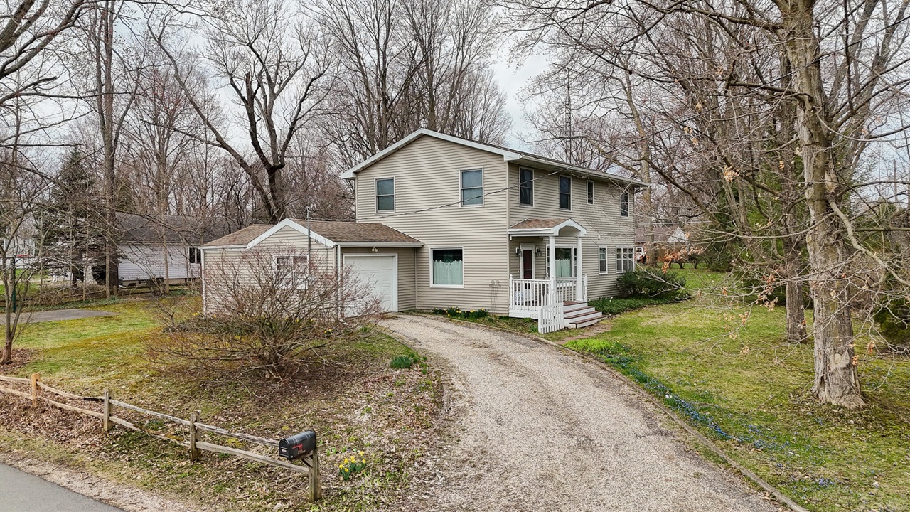 61100 Quinnesec Road, Cassopolis, MI, 49031-9452