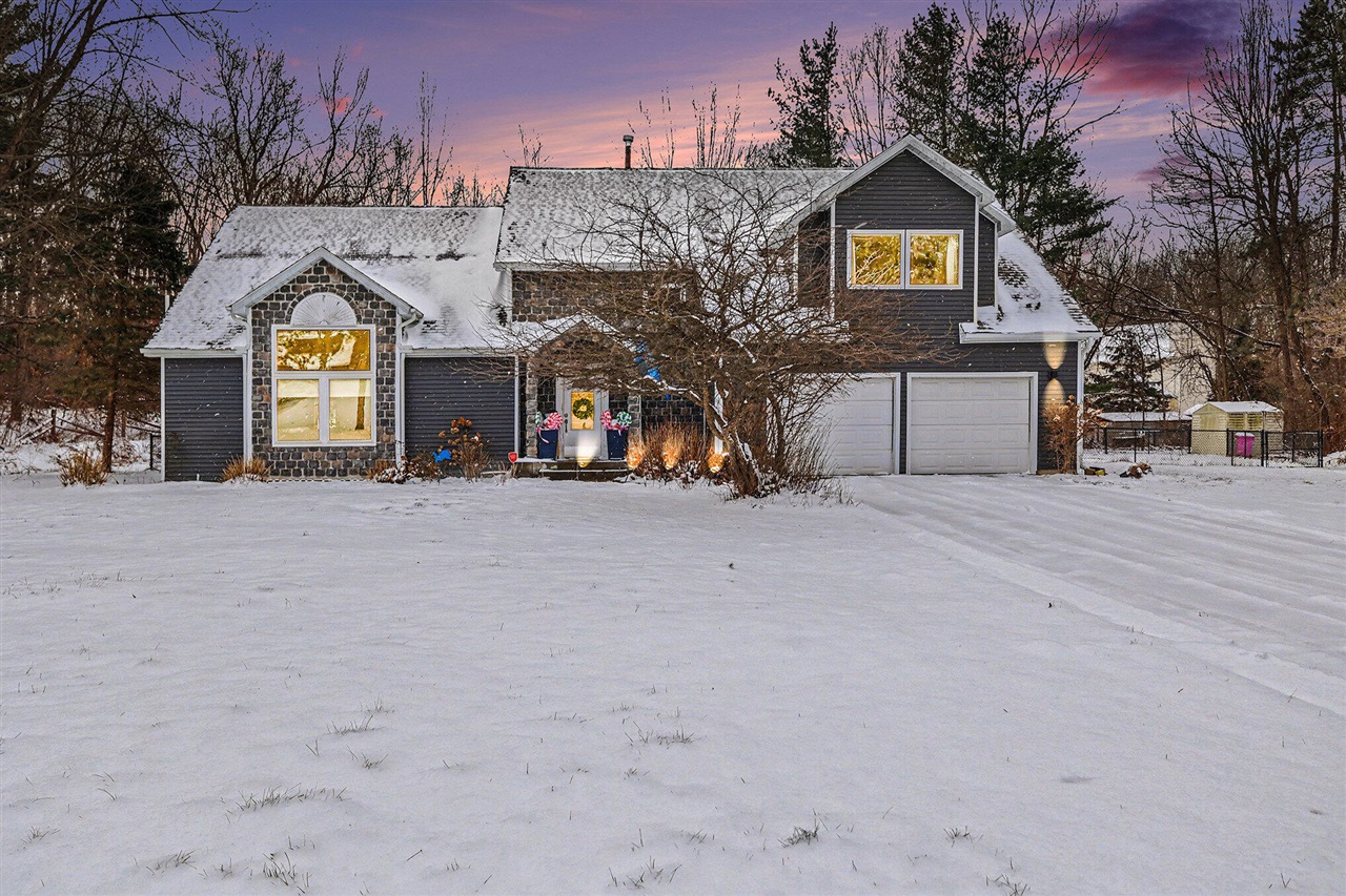 3324 Sutton Road, Adrian, MI, 49221