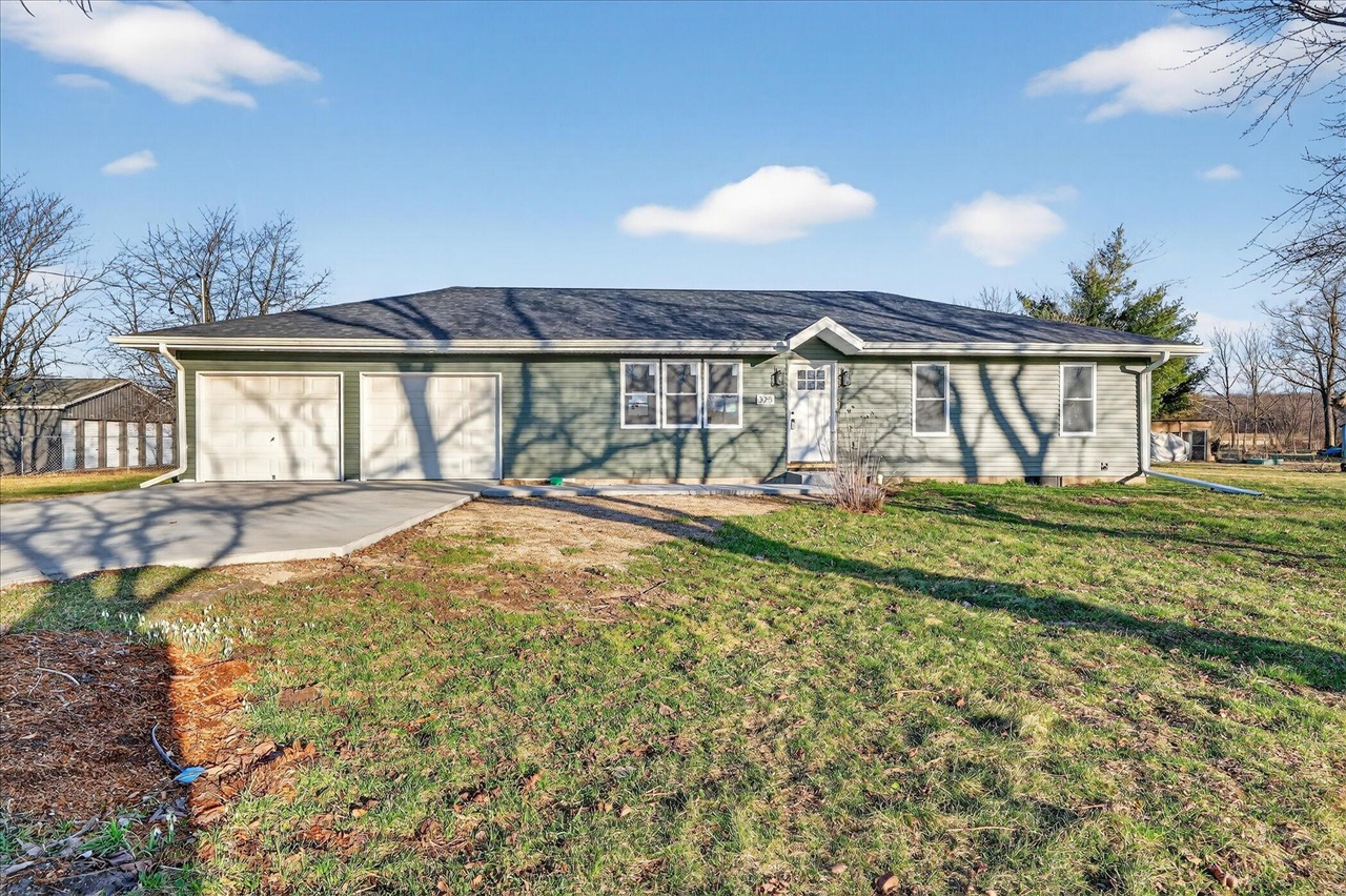 325 E Battle Creek Street, Galesburg, MI, 49053-9436