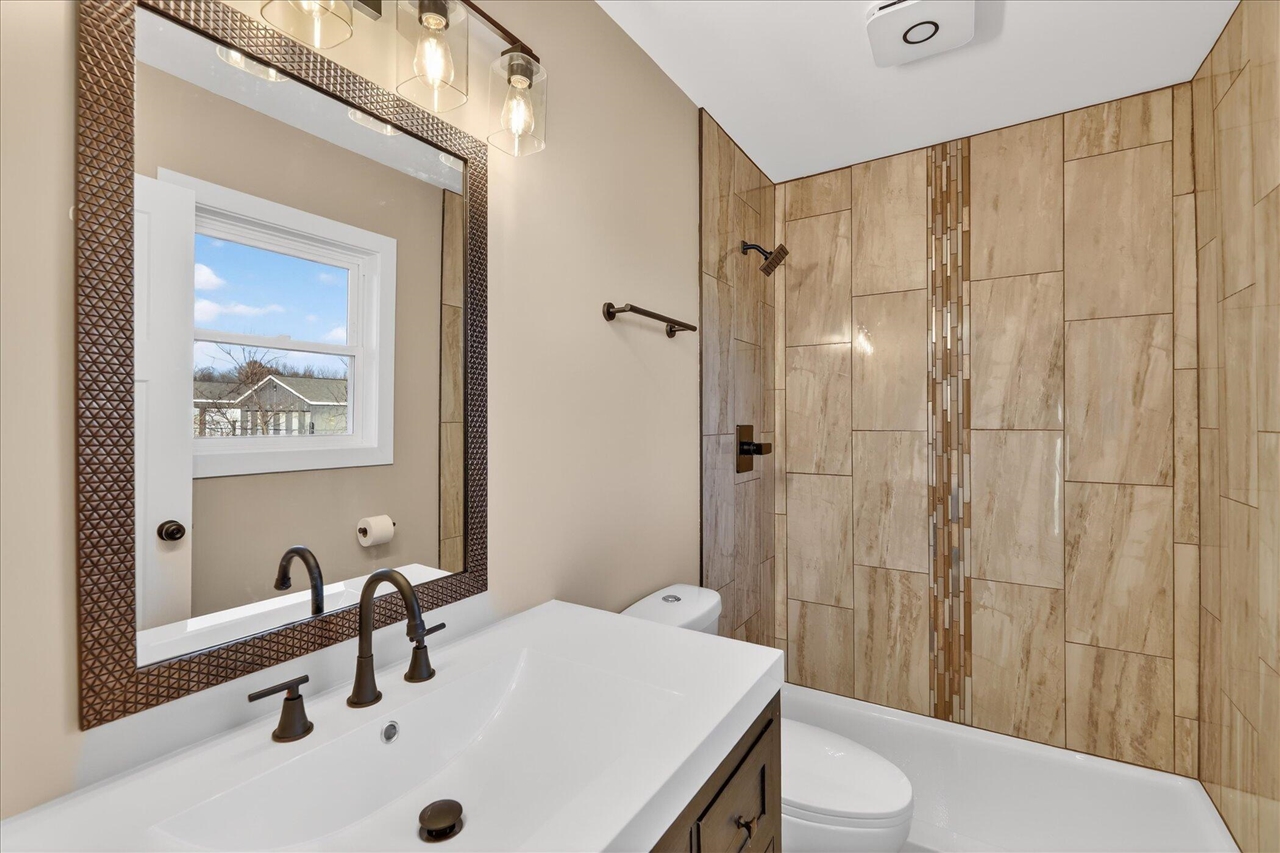 325 E Battle Creek Street, Galesburg, MI, 49053-9436