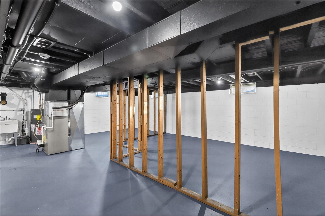 325 E Battle Creek Street, Galesburg, MI, 49053-9436