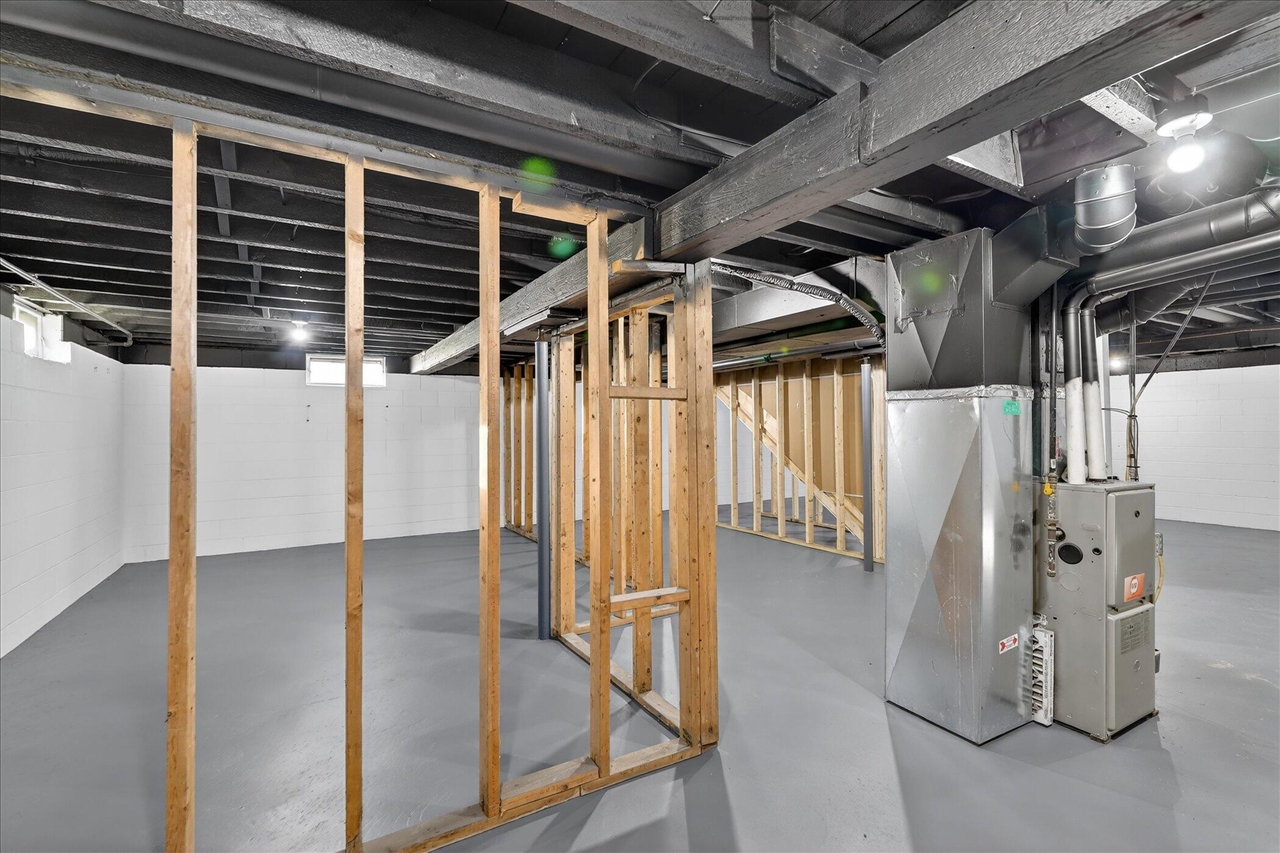 325 E Battle Creek Street, Galesburg, MI, 49053-9436