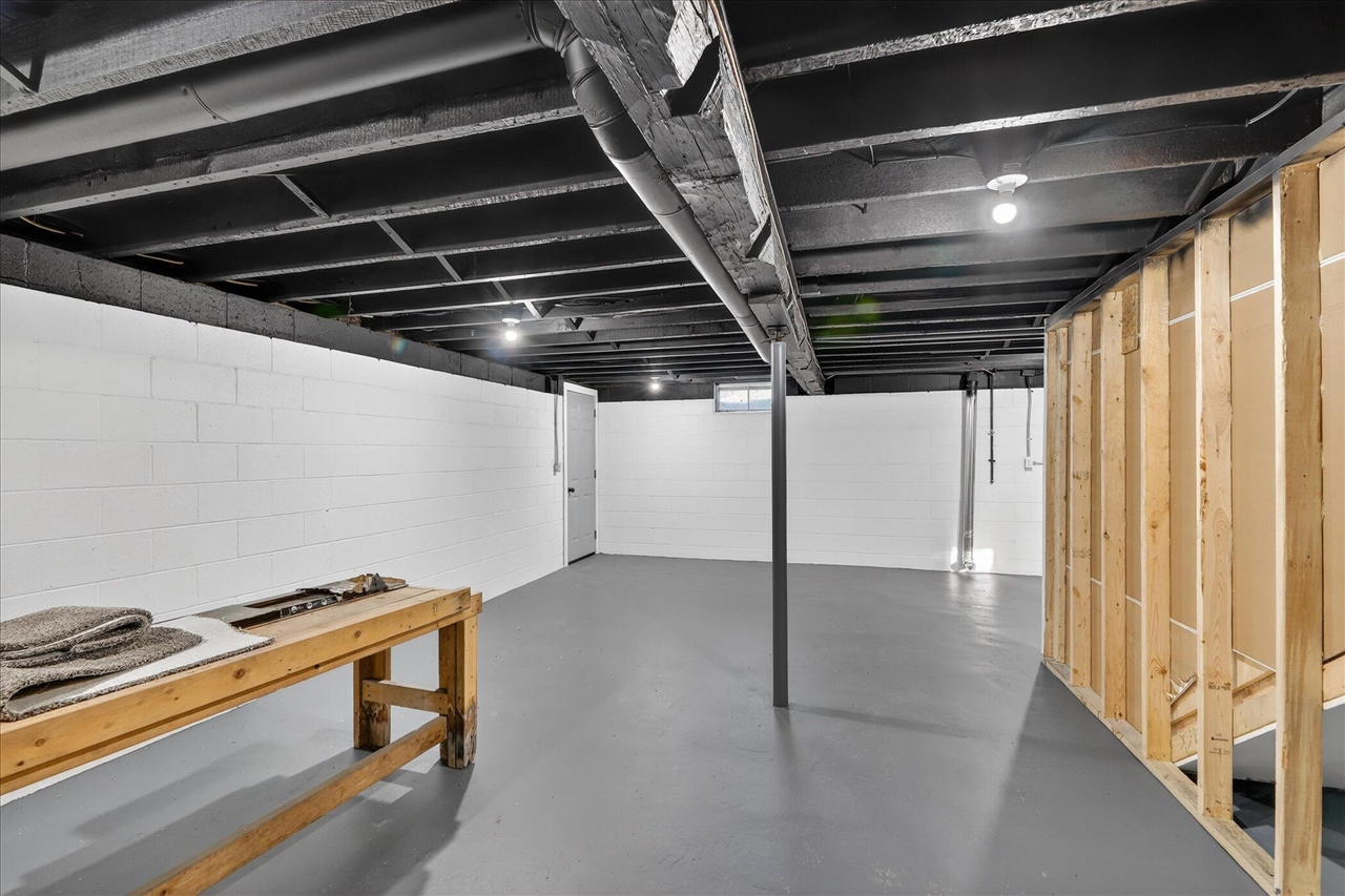 325 E Battle Creek Street, Galesburg, MI, 49053-9436