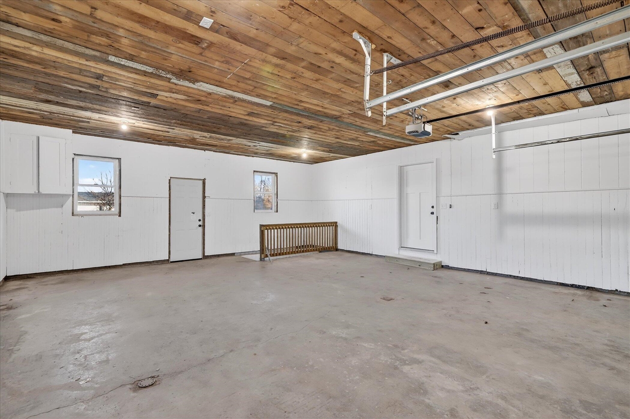 325 E Battle Creek Street, Galesburg, MI, 49053-9436