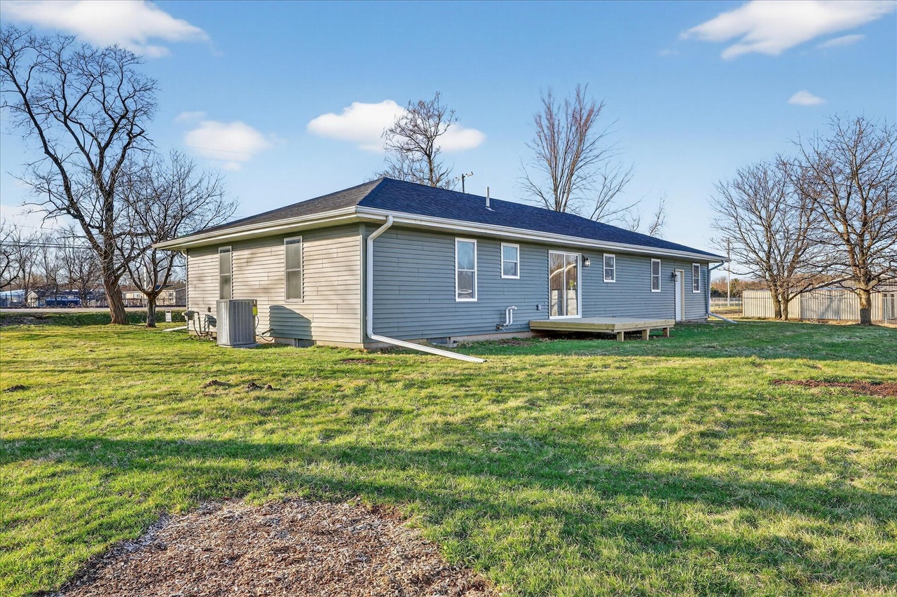 325 E Battle Creek Street, Galesburg, MI, 49053-9436