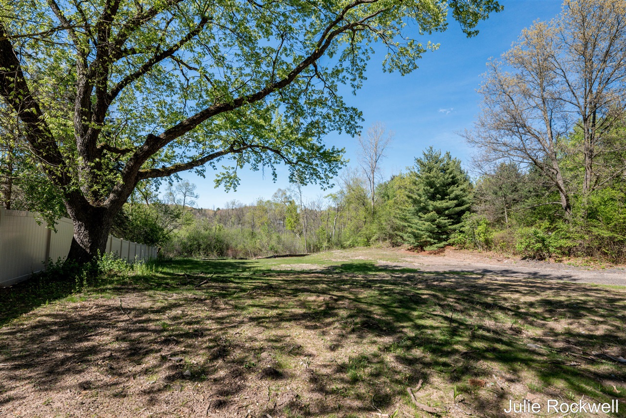 Photo 1 of Land for sale at 4477 Knapp Ct, Grand Rapids, MI 49525 | MLS# 70510154 | Listing updated on 2026-10-01