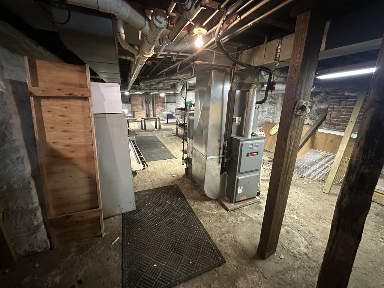 113 E Michigan Avenue, Marshall, MI, 49068-1735