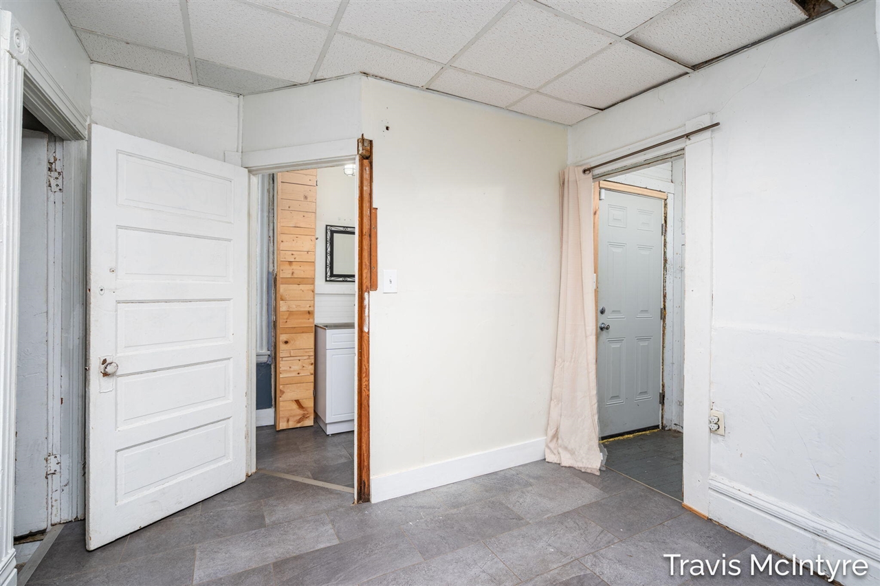 908 Eastern Avenue, Grand Rapids, MI, 49507