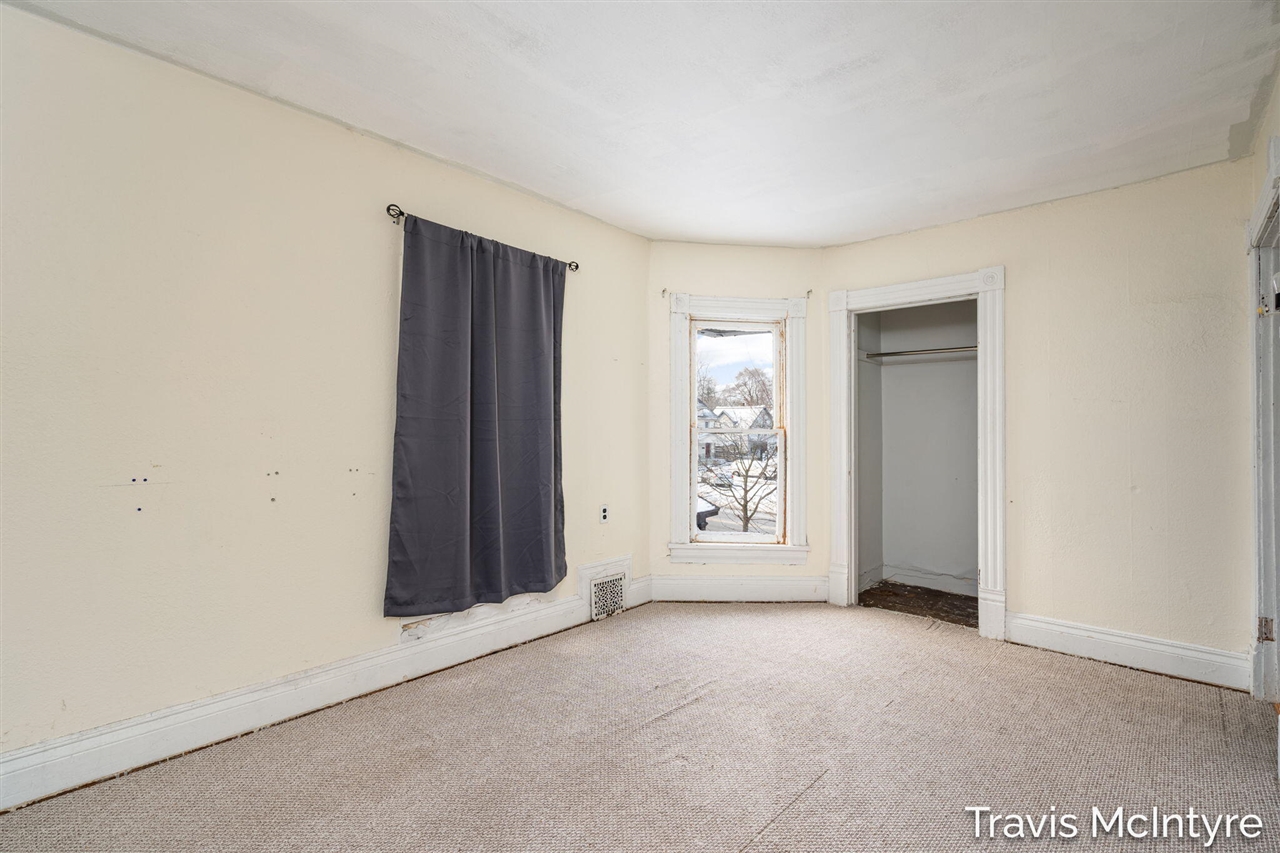 908 Eastern Avenue, Grand Rapids, MI, 49507