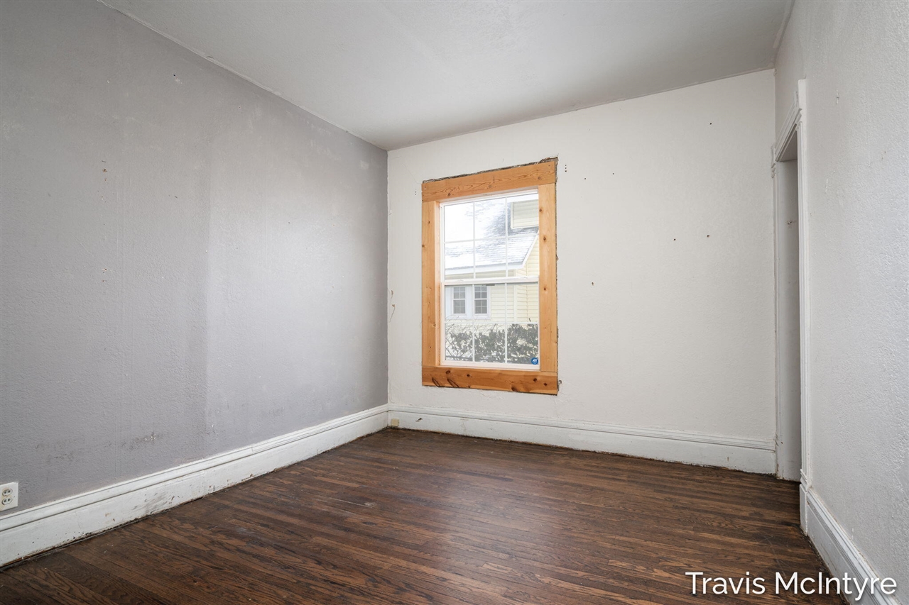 908 Eastern Avenue, Grand Rapids, MI, 49507