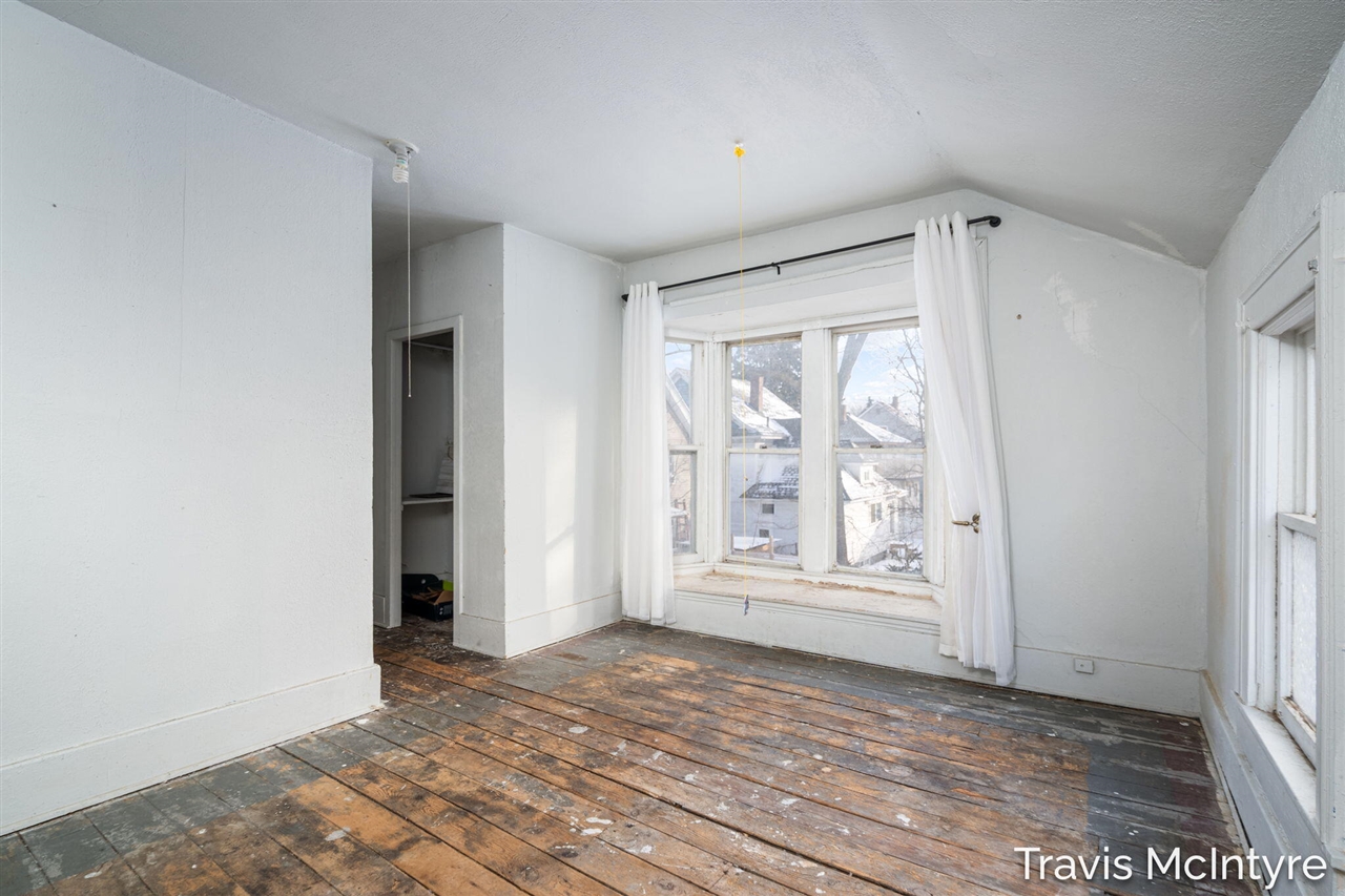 908 Eastern Avenue, Grand Rapids, MI, 49507