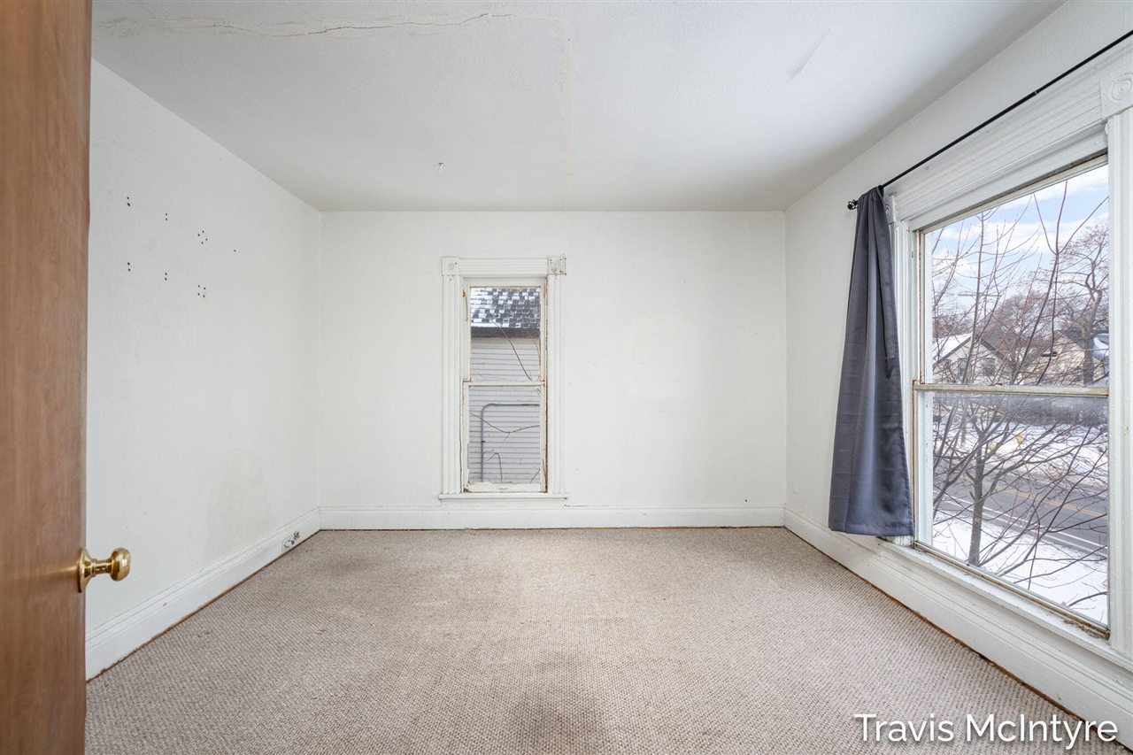 908 Eastern Avenue, Grand Rapids, MI, 49507