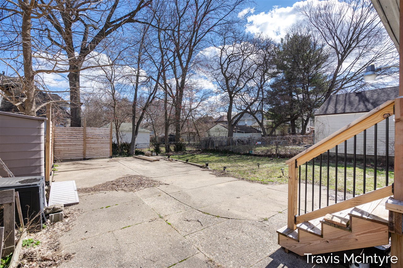 908 Eastern Avenue, Grand Rapids, MI, 49507