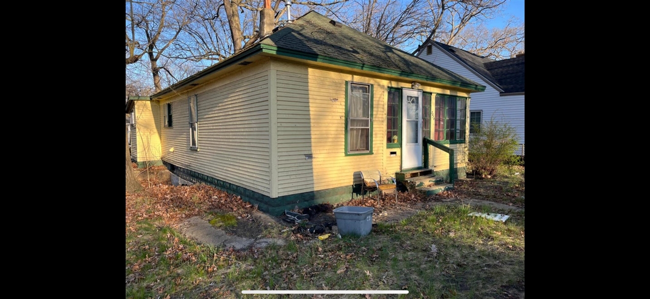 Homes for sale in Muskegon, MI | 2328 Hoyt St, Muskegon, MI 49444 | MLS# 70510365