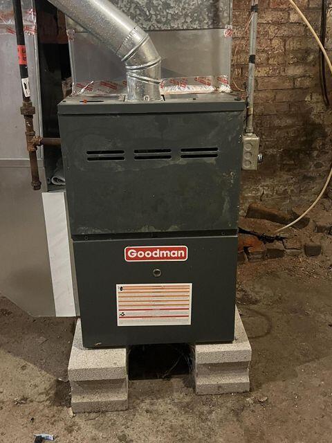 914 W Maumee Street, Adrian, MI, 49221-1916