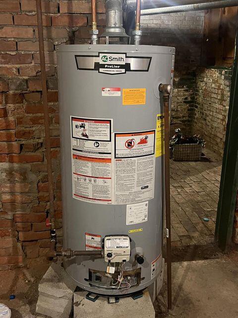 914 W Maumee Street, Adrian, MI, 49221-1916