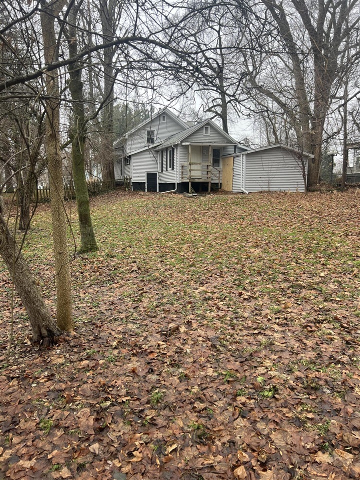 914 W Maumee Street, Adrian, MI, 49221-1916