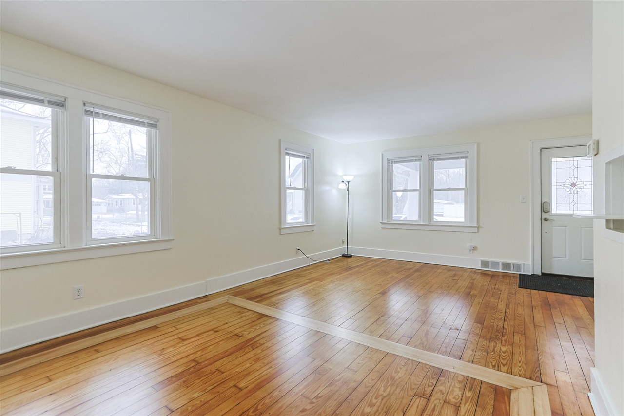 11 N Barrett Street, Niles, MI, 49120-1509