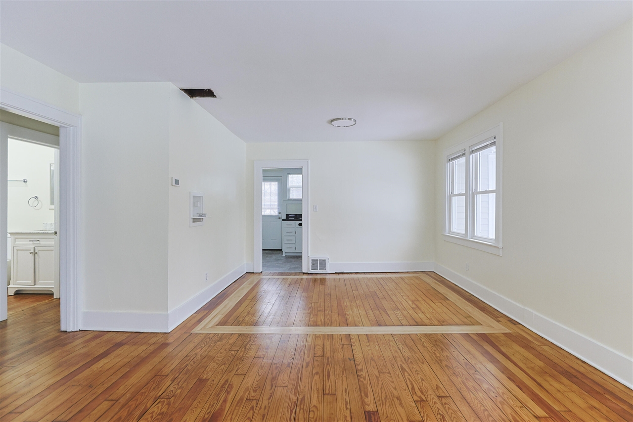 11 N Barrett Street, Niles, MI, 49120-1509