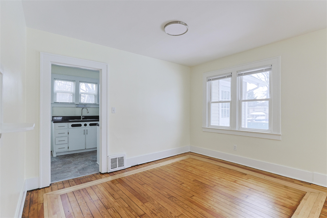 11 N Barrett Street, Niles, MI, 49120-1509