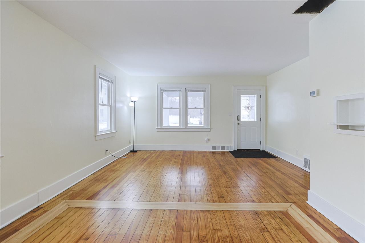 11 N Barrett Street, Niles, MI, 49120-1509