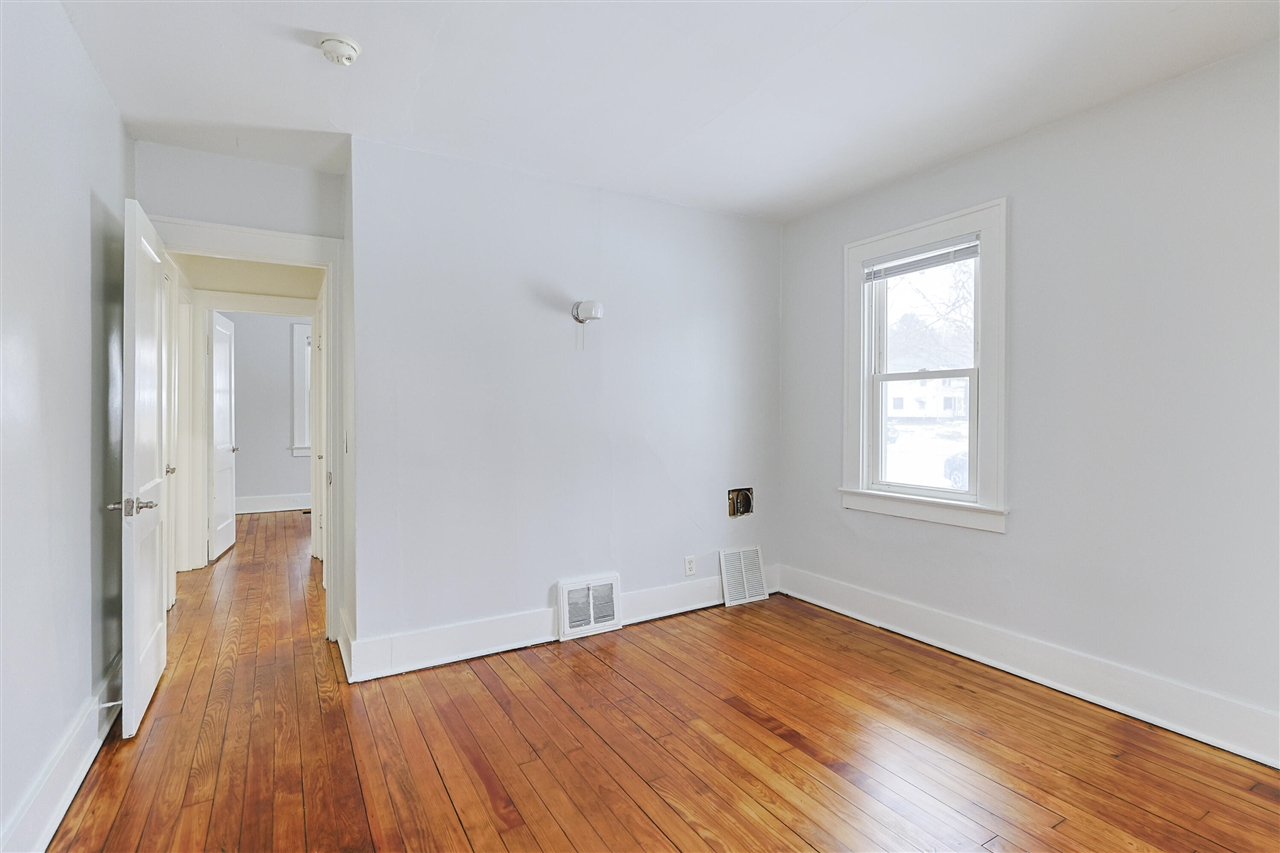 11 N Barrett Street, Niles, MI, 49120-1509