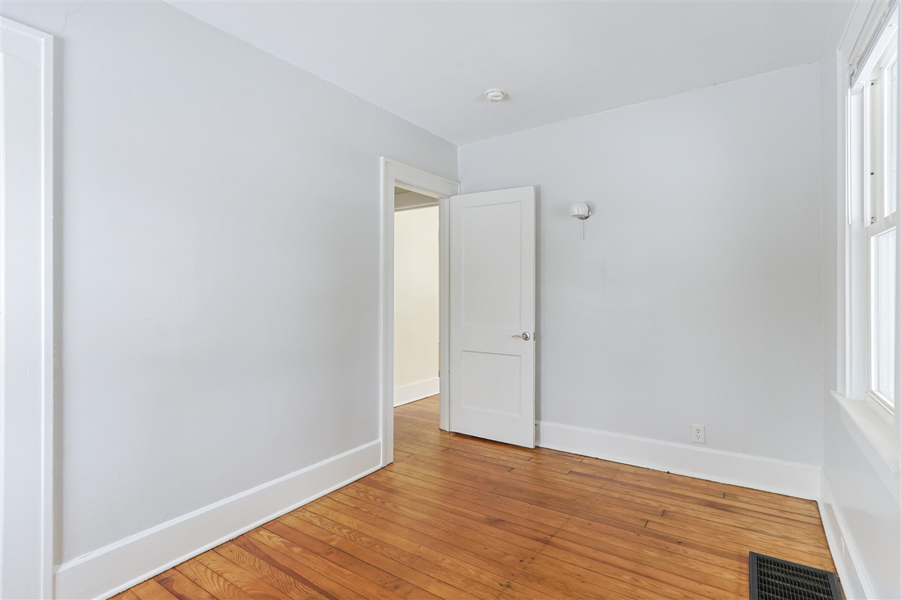 11 N Barrett Street, Niles, MI, 49120-1509