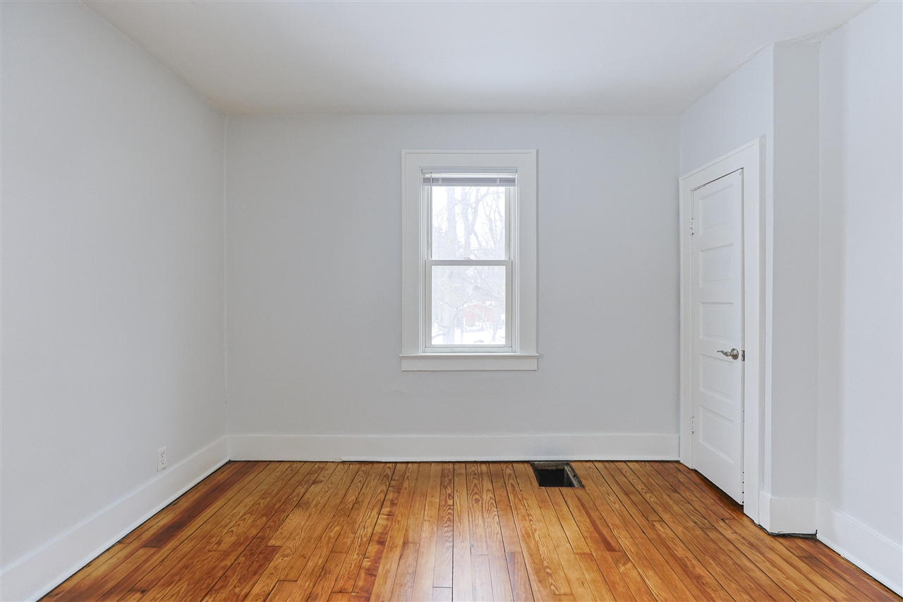 11 N Barrett Street, Niles, MI, 49120-1509