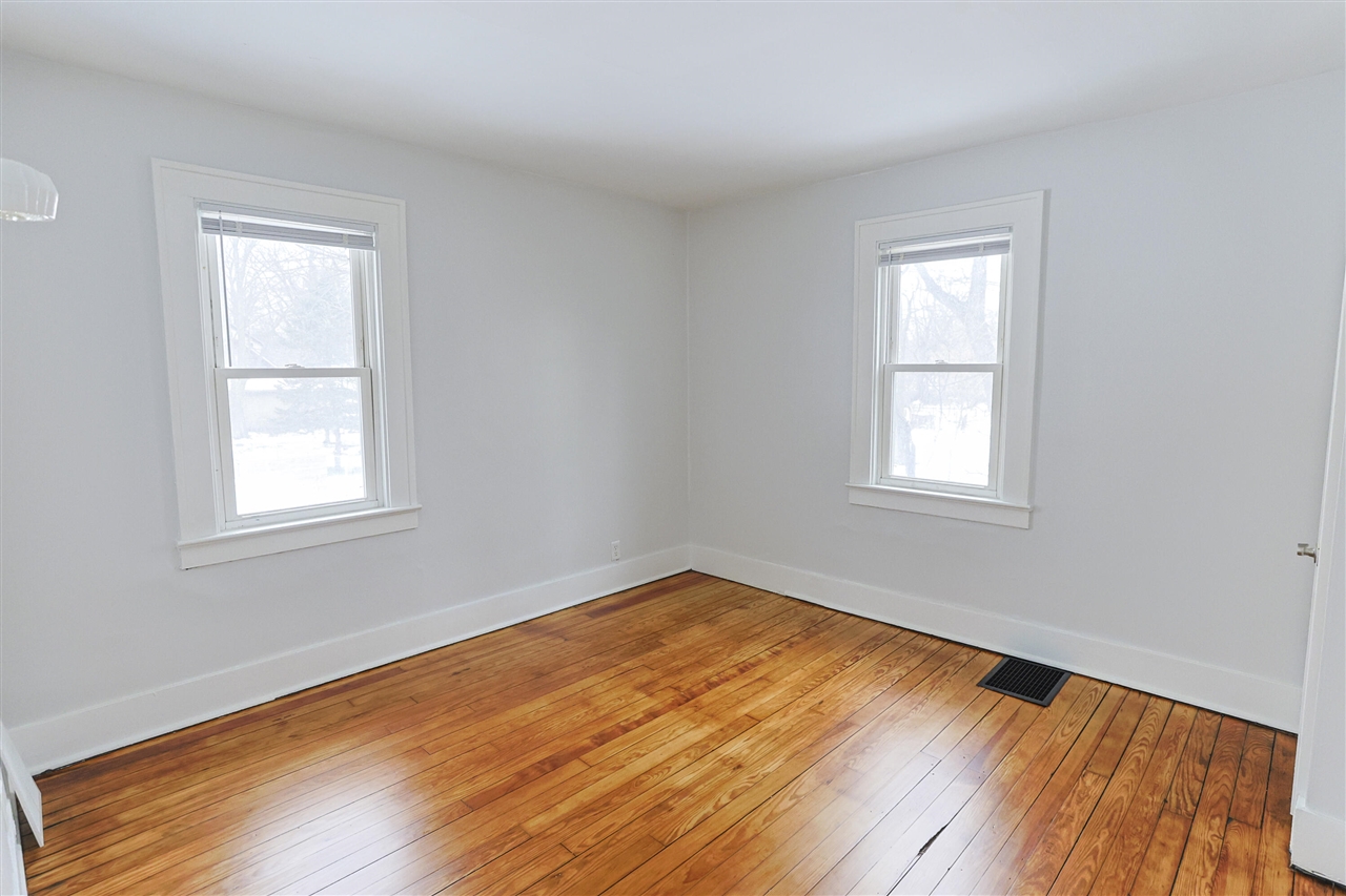 11 N Barrett Street, Niles, MI, 49120-1509