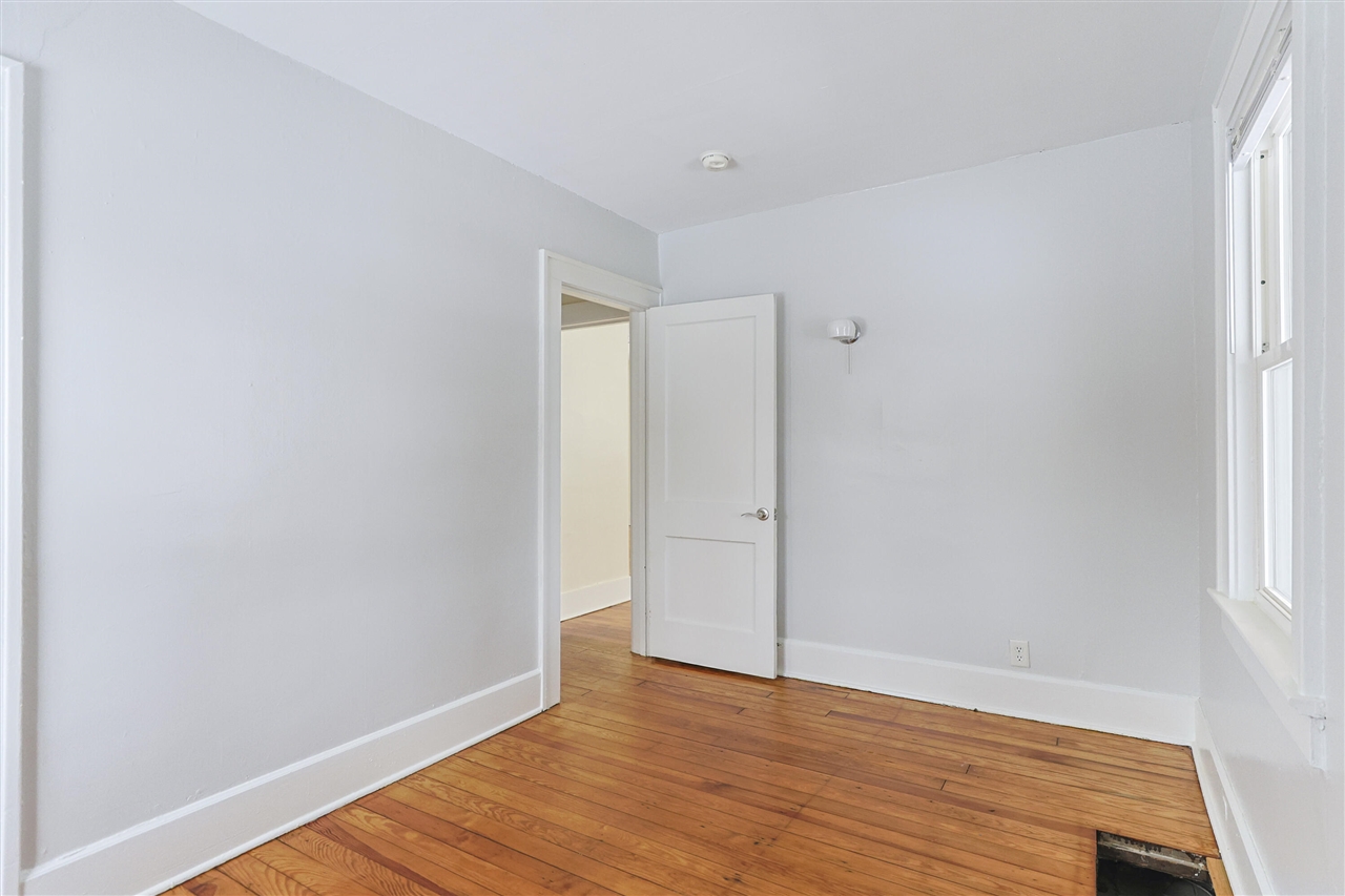 11 N Barrett Street, Niles, MI, 49120-1509