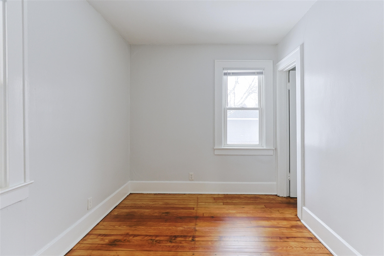 11 N Barrett Street, Niles, MI, 49120-1509