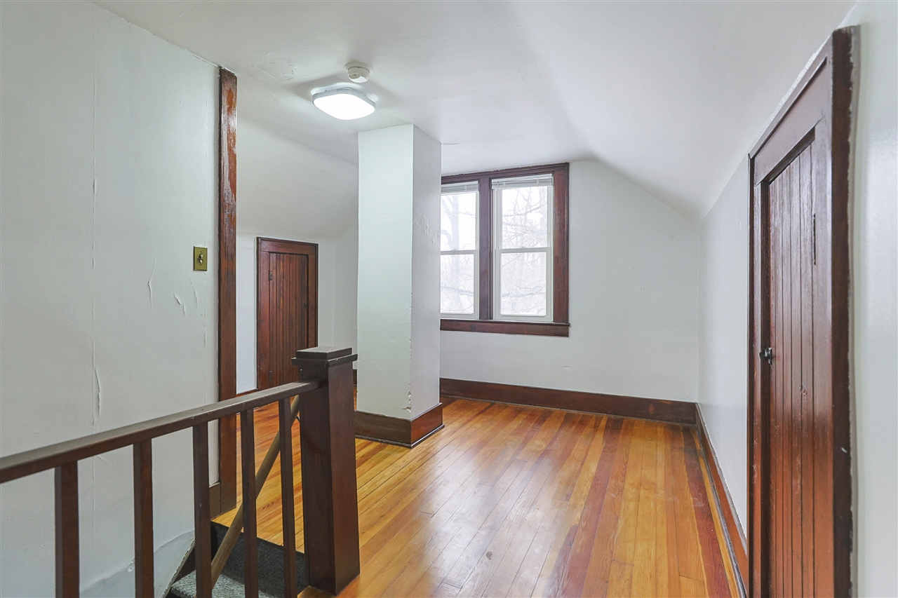 11 N Barrett Street, Niles, MI, 49120-1509