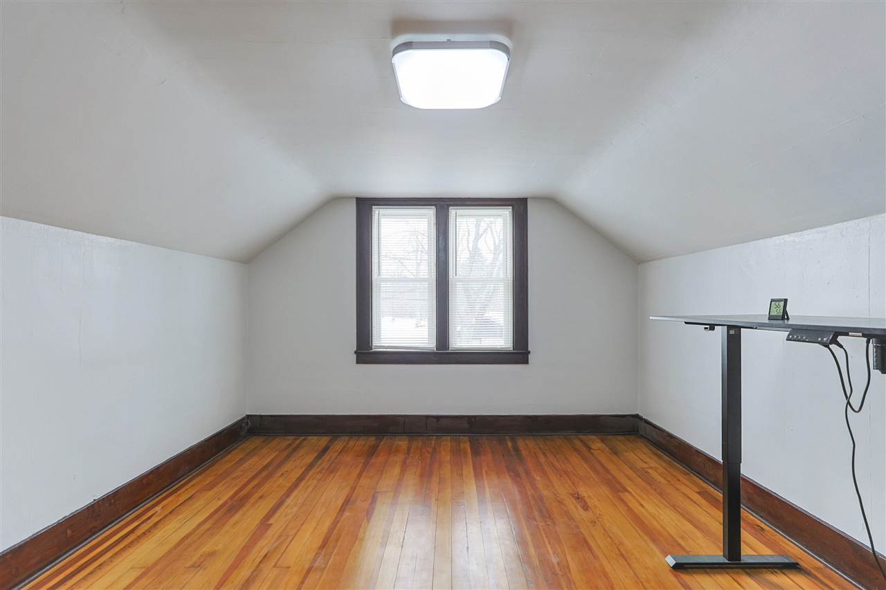 11 N Barrett Street, Niles, MI, 49120-1509