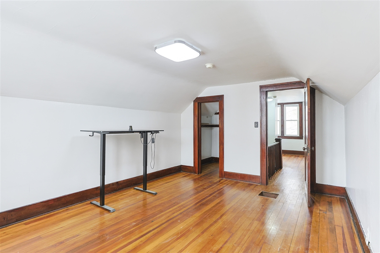 11 N Barrett Street, Niles, MI, 49120-1509