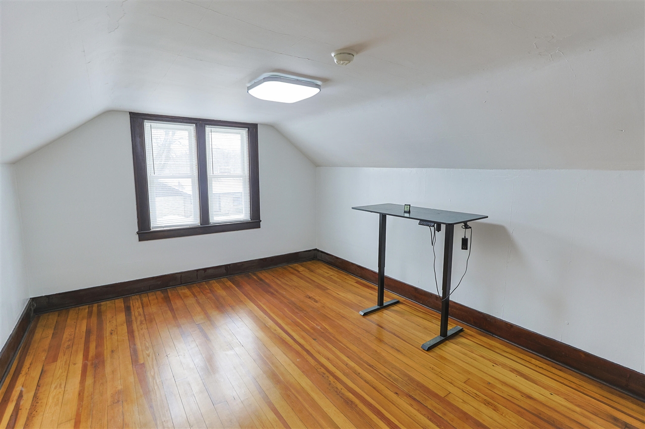 11 N Barrett Street, Niles, MI, 49120-1509