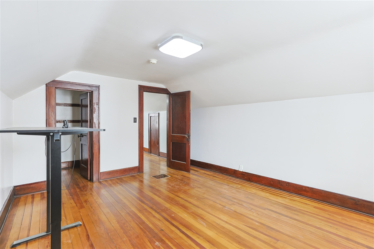 11 N Barrett Street, Niles, MI, 49120-1509