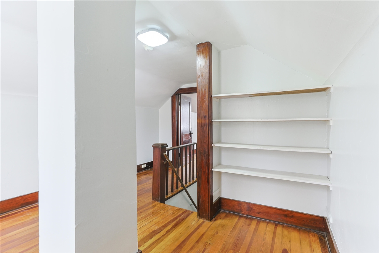 11 N Barrett Street, Niles, MI, 49120-1509