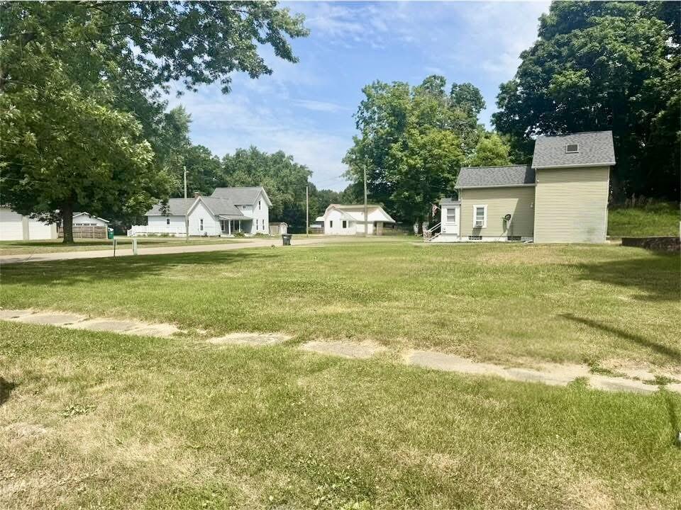 402 N Spruce Street, Vicksburg, MI, 49097-1122