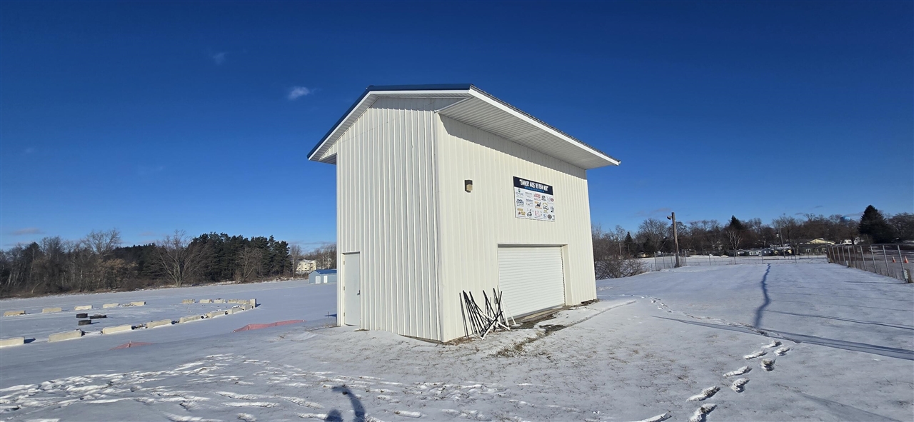 1st image of 500 W Home St, Edmore, MI 48829 | MLS# 70510485