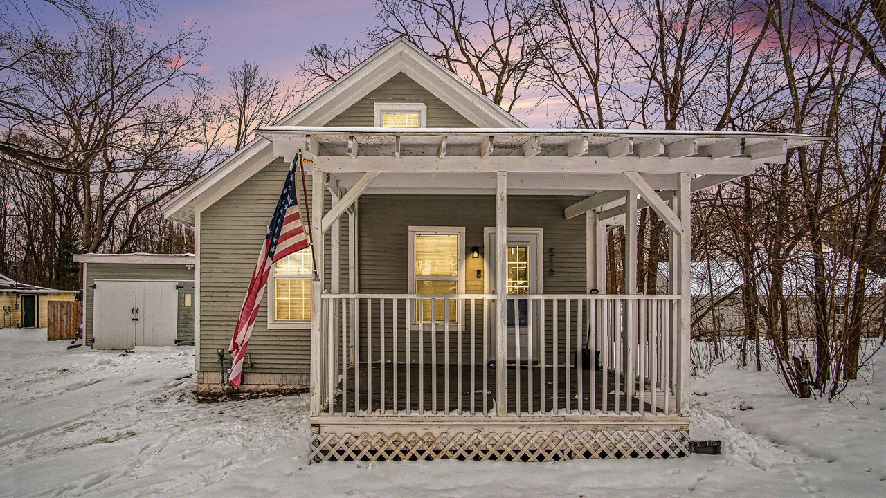 442 E Jones Street, Ionia, MI, 48846-1312