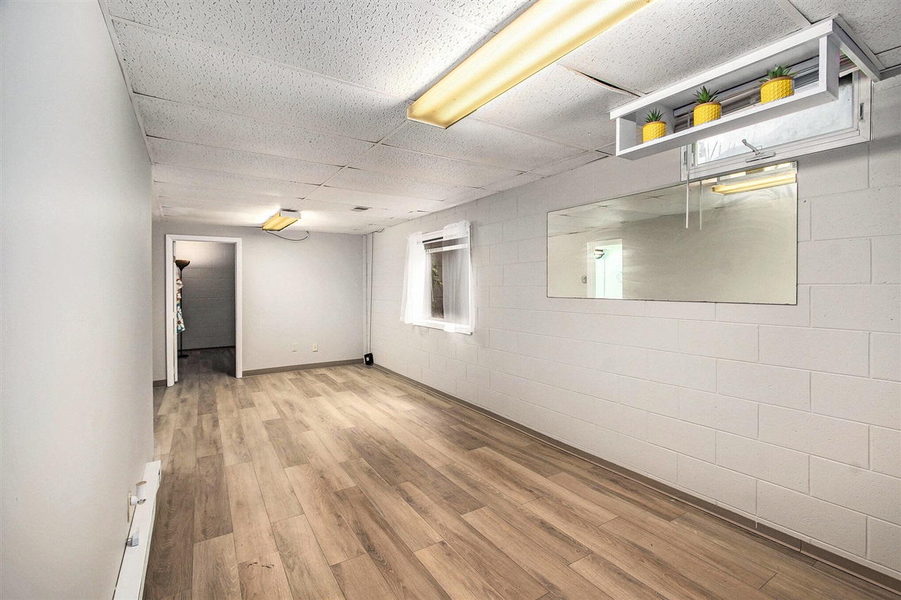 919 Lawndale Street, Ludington, MI, 49431-1927