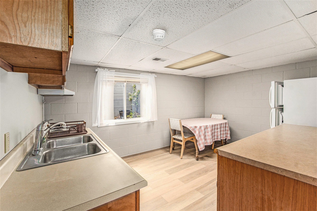 919 Lawndale Street, Ludington, MI, 49431-1927