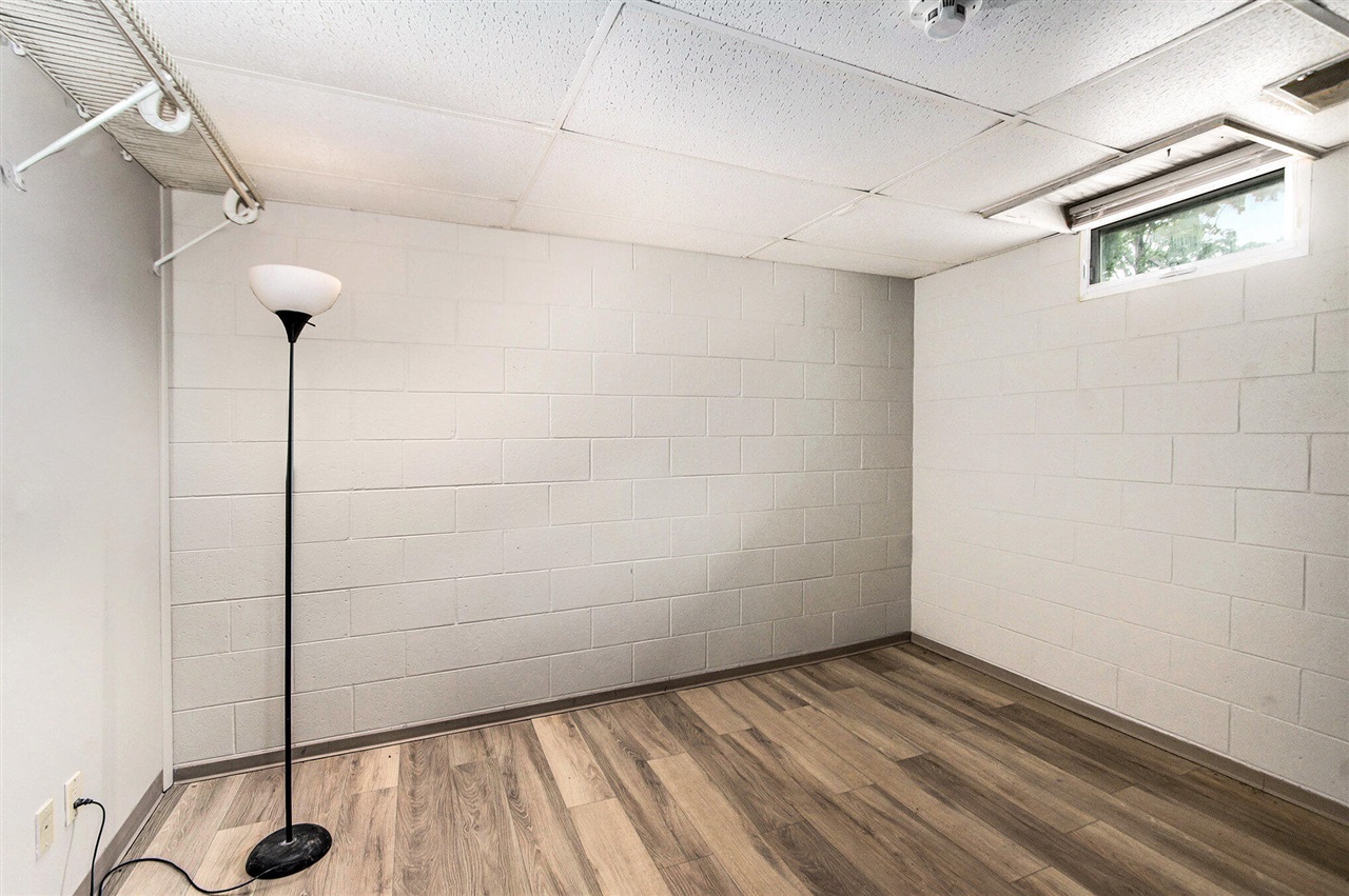 919 Lawndale Street, Ludington, MI, 49431-1927