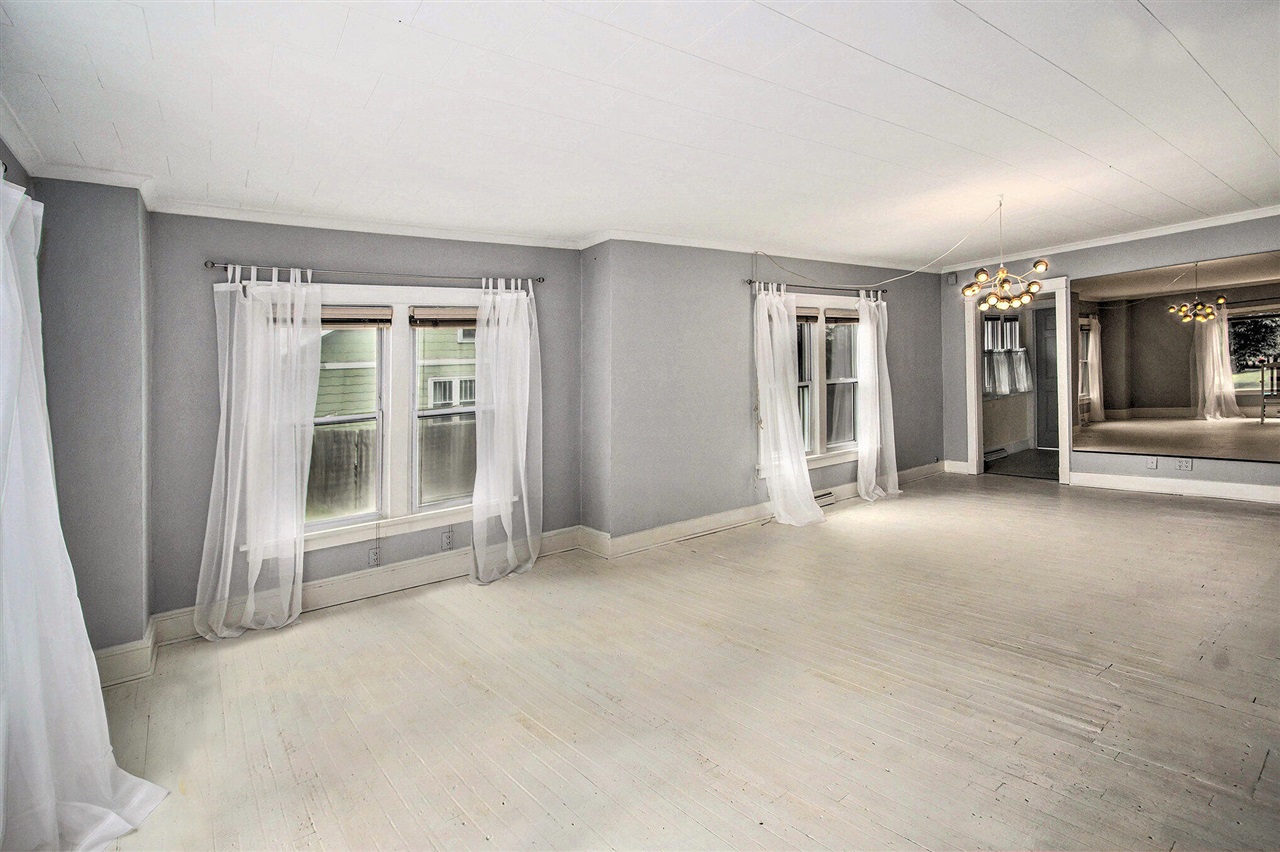 919 Lawndale Street, Ludington, MI, 49431-1927