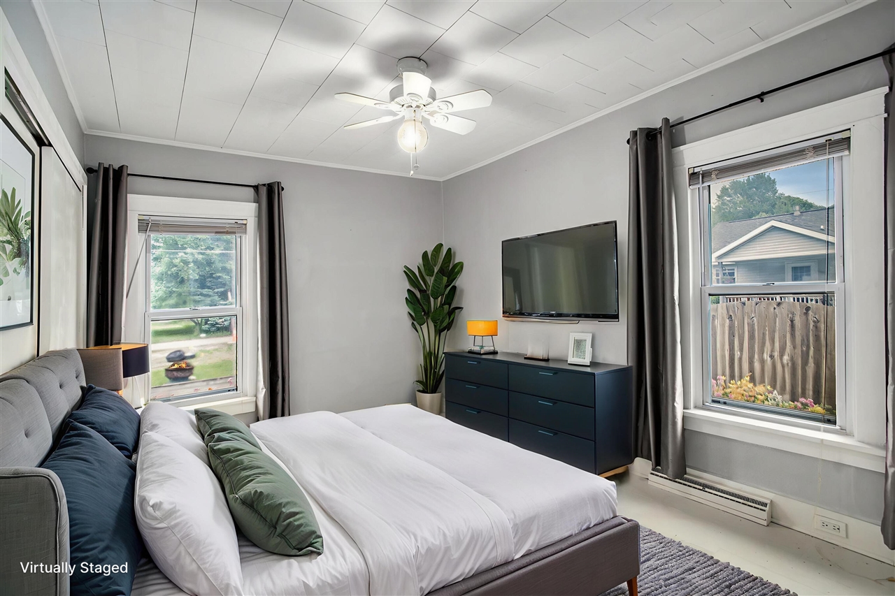 919 Lawndale Street, Ludington, MI, 49431-1927