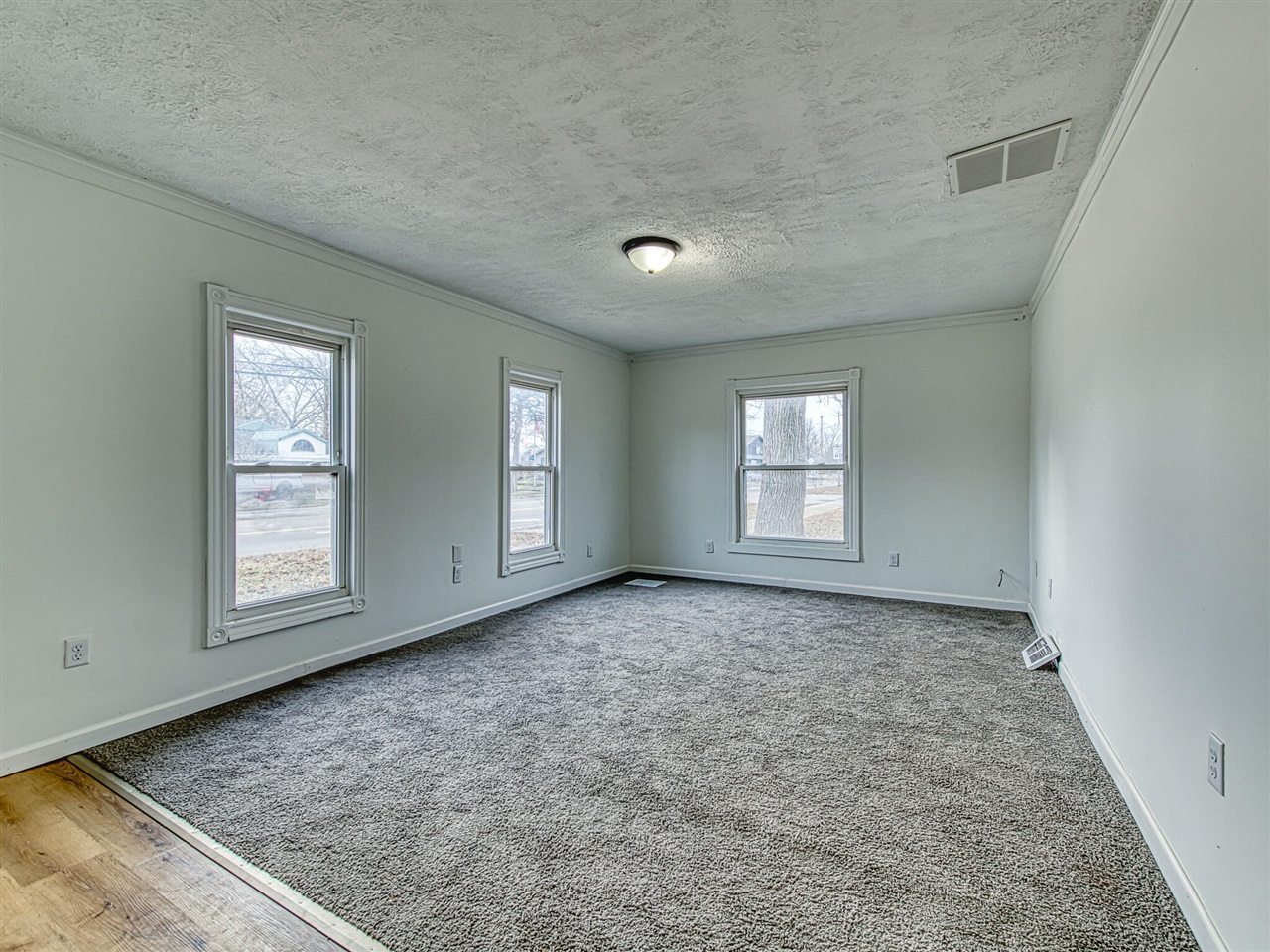 Homes for sale in Dundee, MI | 439 E Monroe St, Dundee, MI 48131 | MLS# 70510859