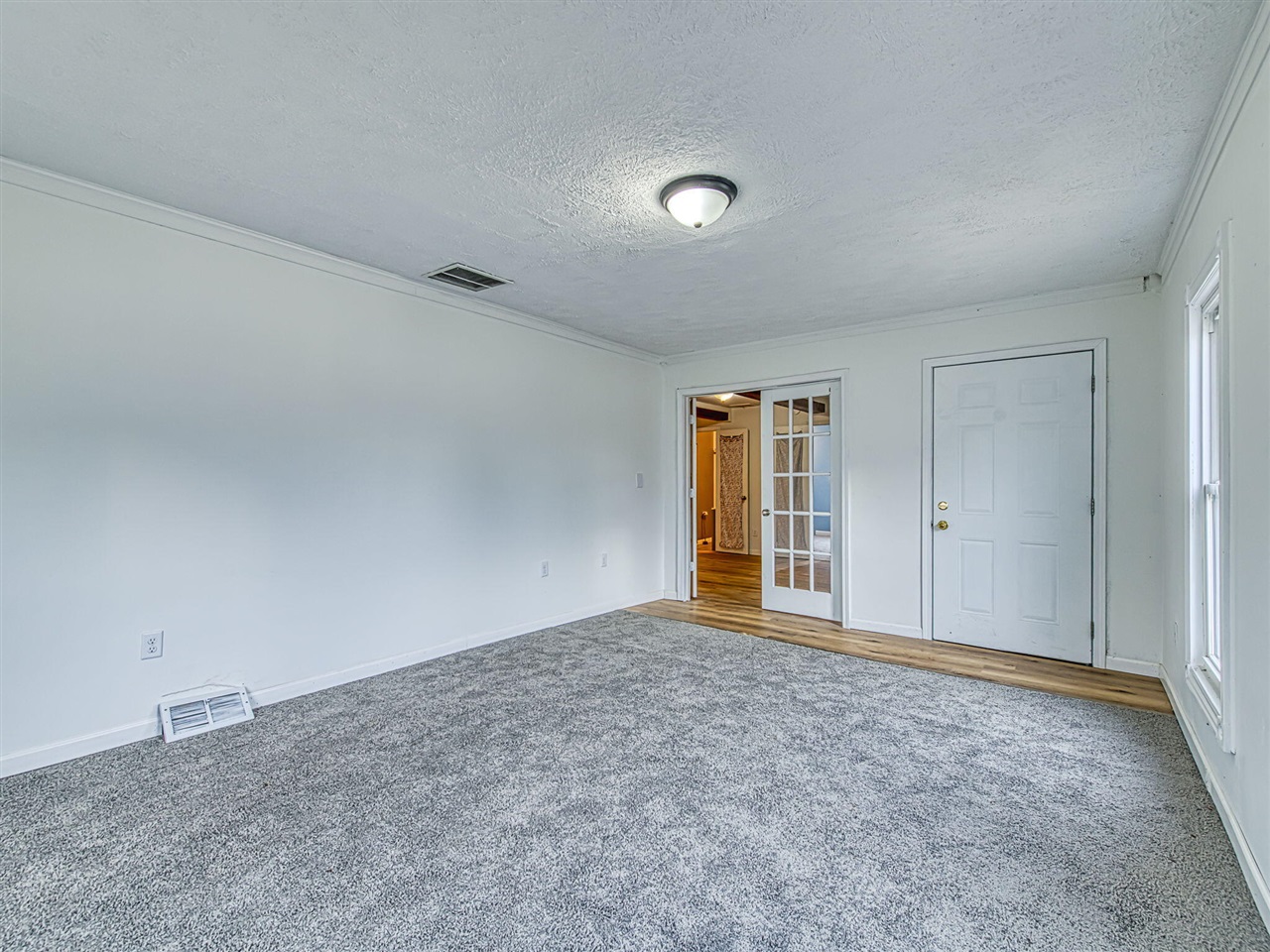 Homes for sale in Dundee, MI | 439 E Monroe St, Dundee, MI 48131 | MLS# 70510859