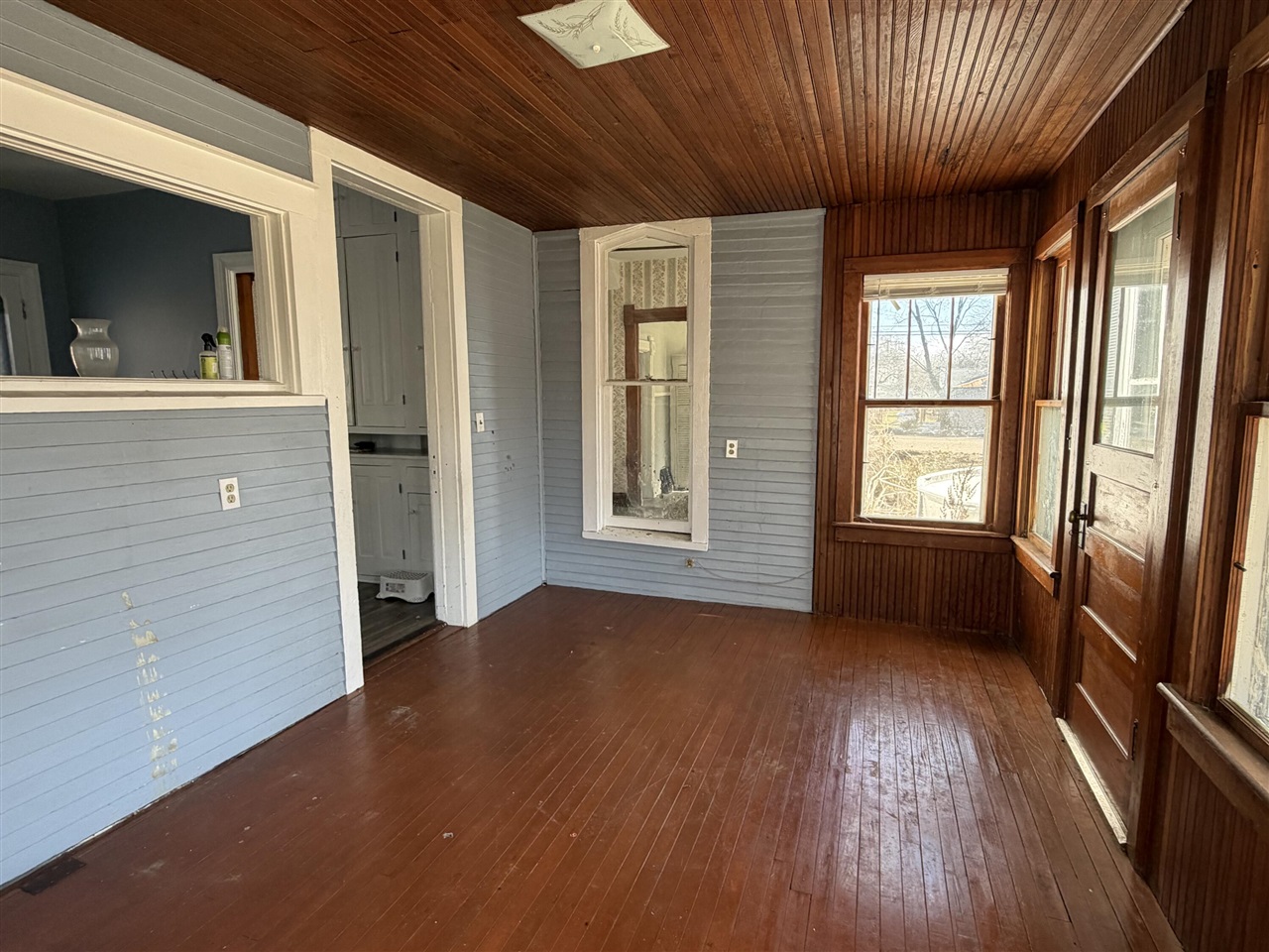 235 N Nottawa Street photo 12